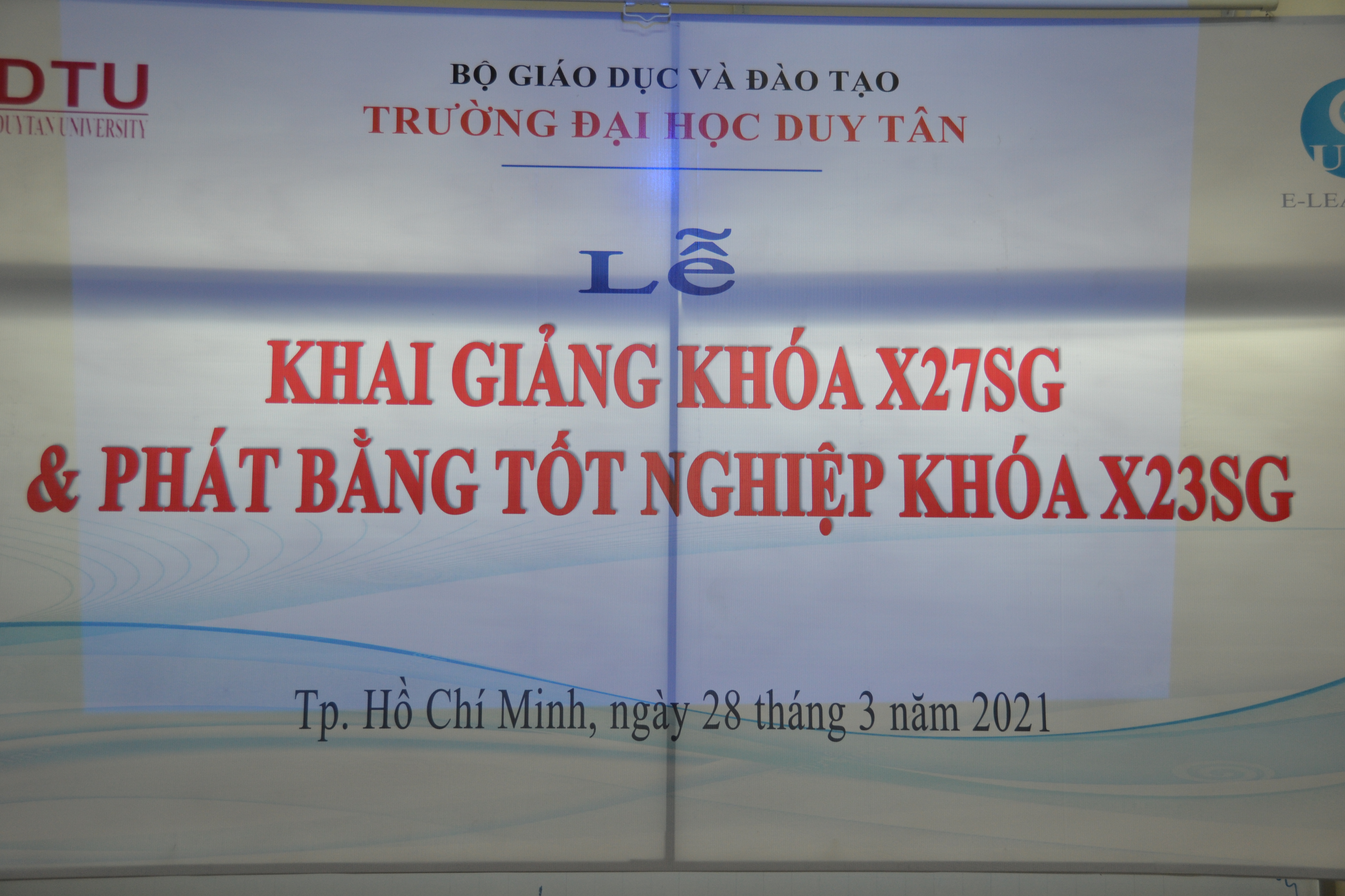 LỄ KHAI GIẢNG KHÓA X27SG VÀ PHÁT BẰNG CHO CÁC TÂN KỸ SƯ, TÂN CỬ NHÂN